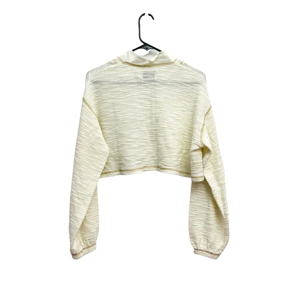 Urban Outfitters Women’s Textured Linen Blend cream gold crop Sweater Size SMALL - Picture 3 of 12